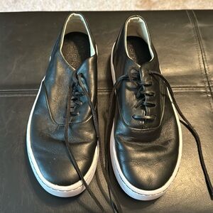 Black Sperry Womens shoes size 6 1/2